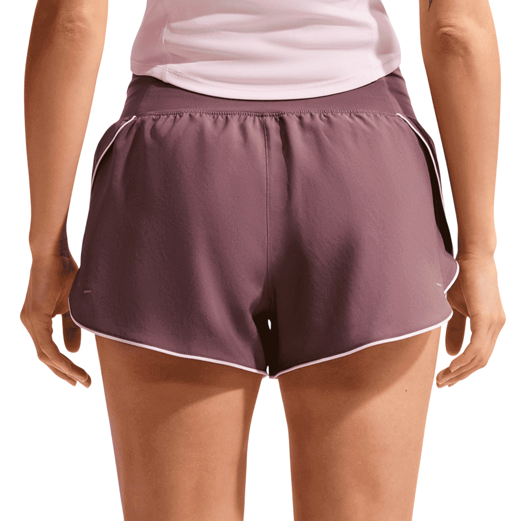 W NK TEMPO FLW SWSH MR DF SHRT