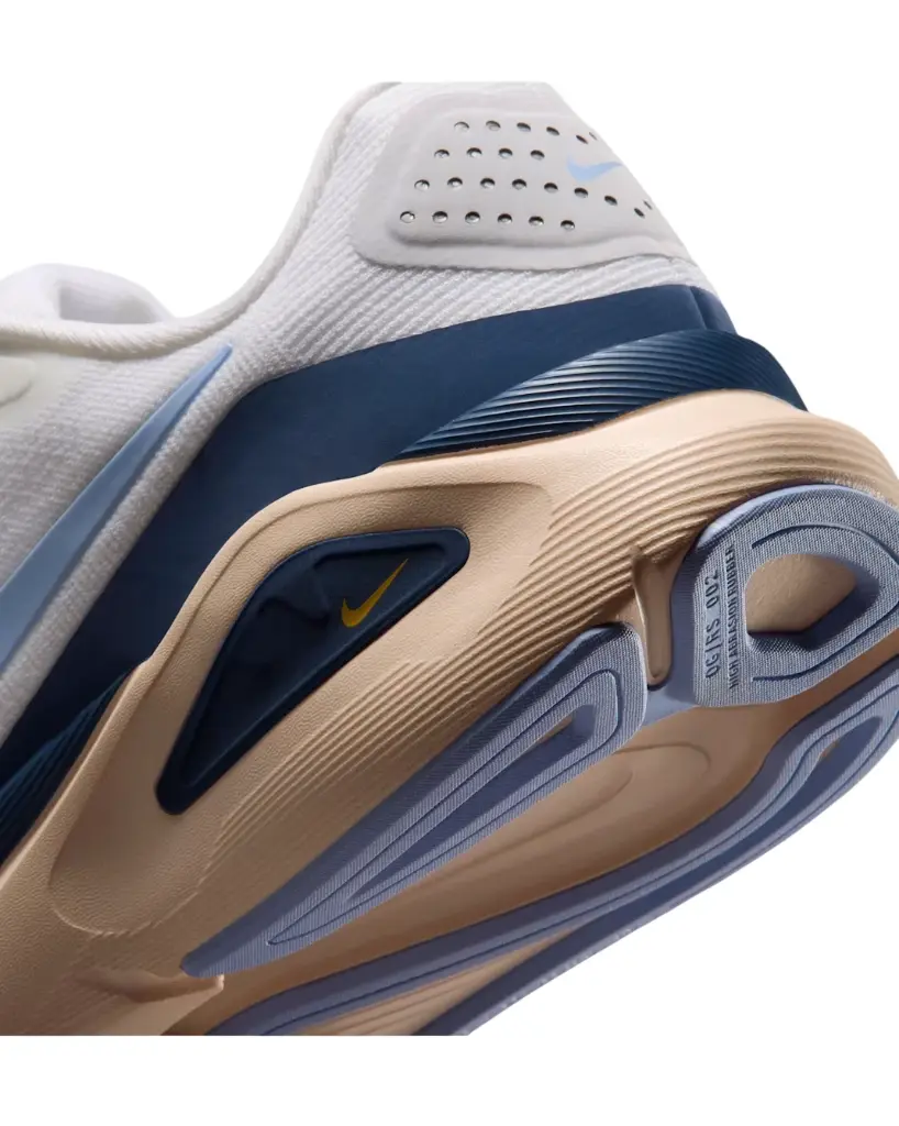 Nike Structure 26 Laufschuhe weiß Damen