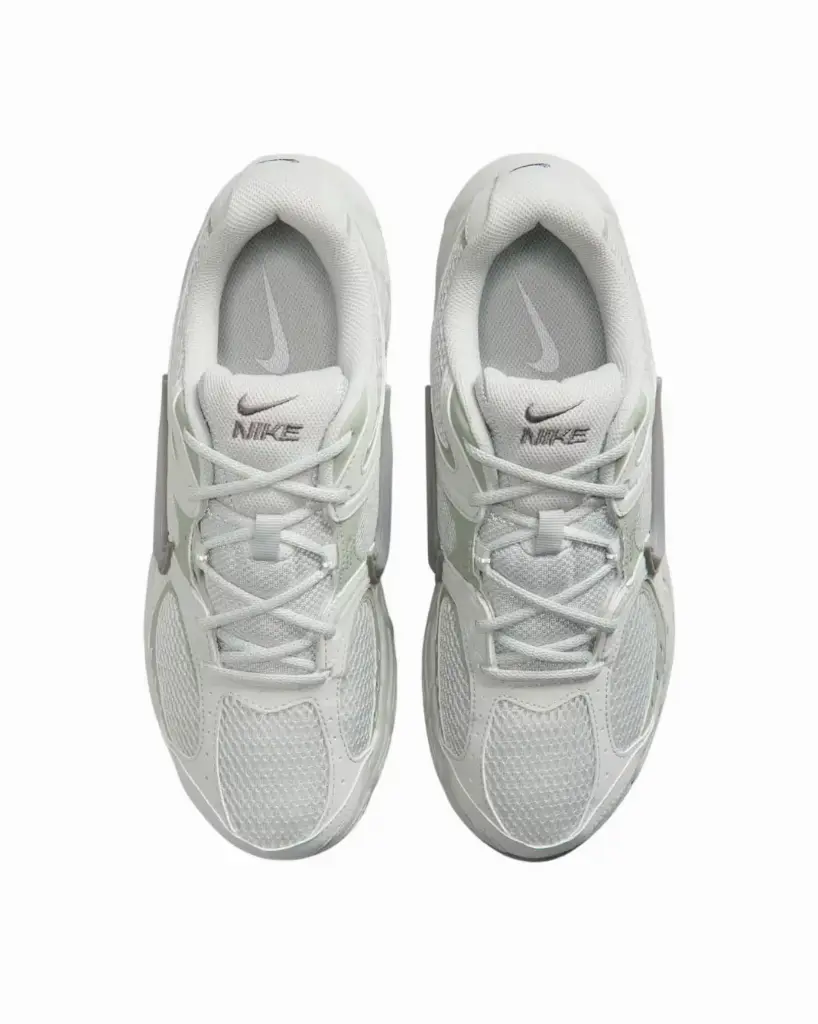 Nike V5 RNR Sneaker weiß