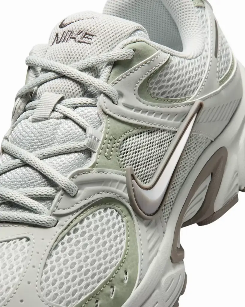 Nike V5 RNR Sneaker weiß