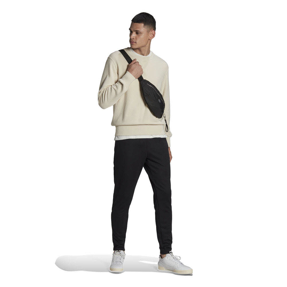 adidas_Entrada_22_Trainingshose_schwarz_Herren_232434104ADM01_5_2.jpg