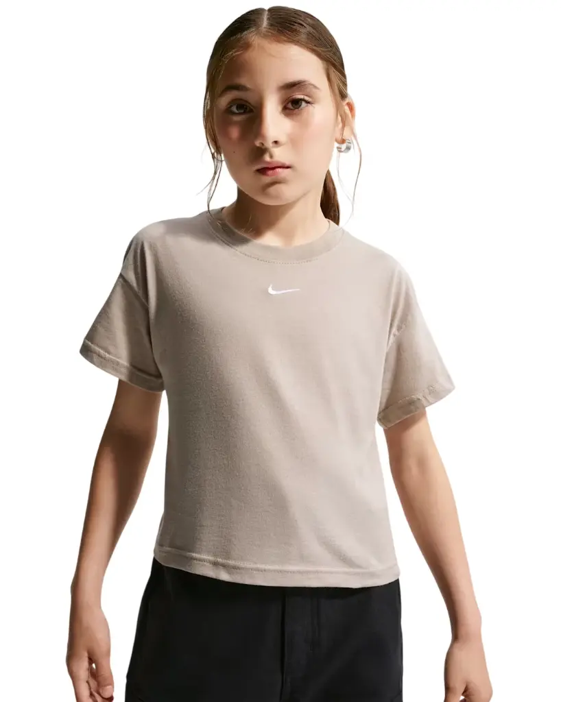 Nike Sportswear Essential T-Shirt beige Kinder